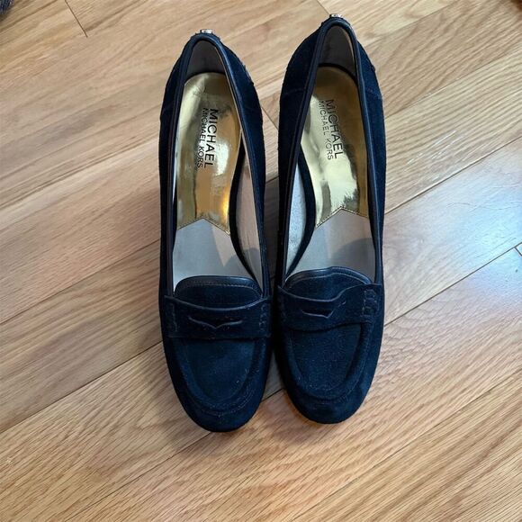 Michael Kors Rory Wedge Pumps Women's Size 11 Black Suede Closed Toe - Picture 2 of 6